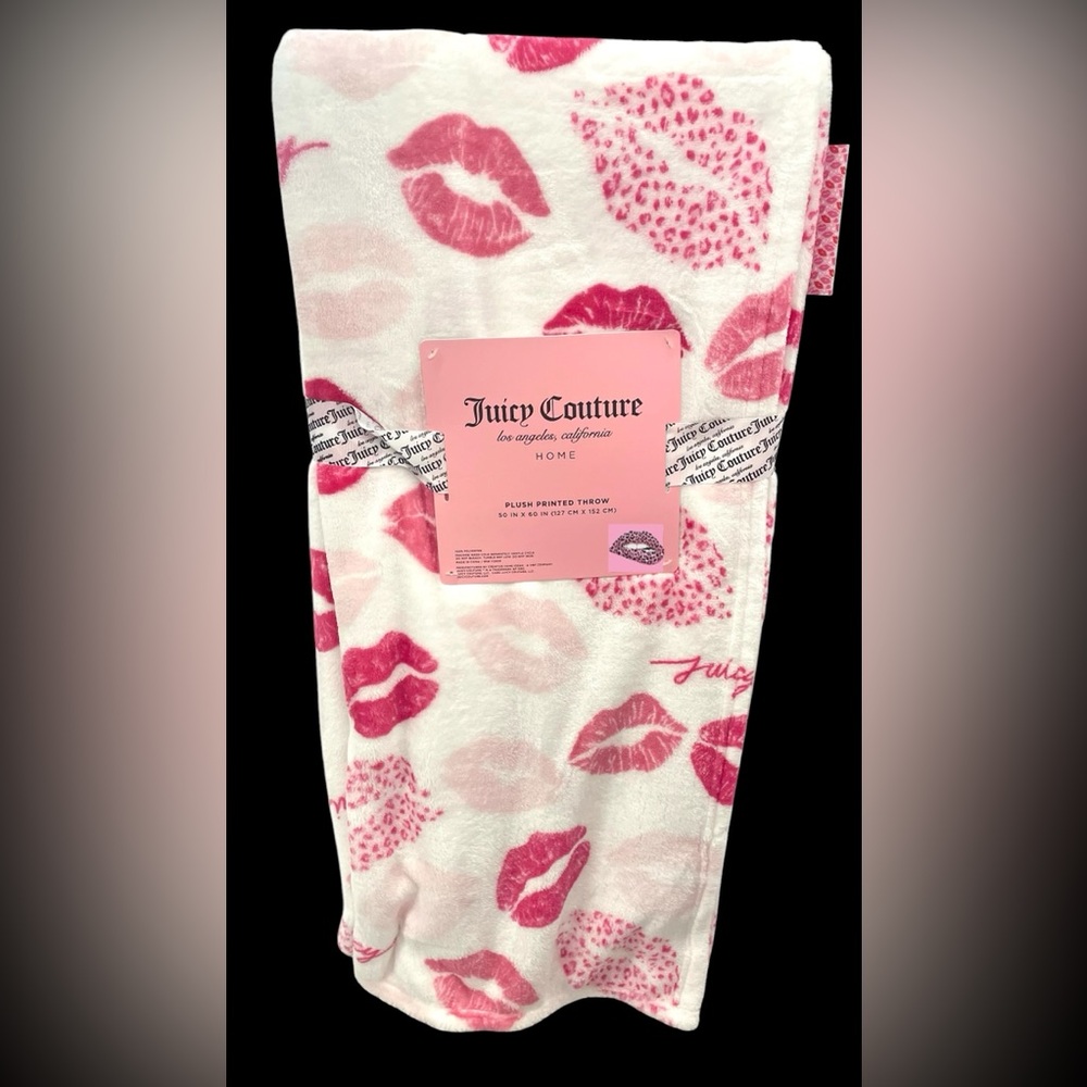 Juicy Couture Lips Kisses Throw Blanket White Lt Dk Pink Leopard 50x60 NEW NWT